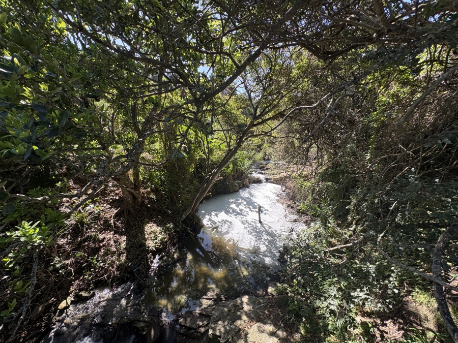 5 Bedroom Property for Sale in Gonubie Eastern Cape